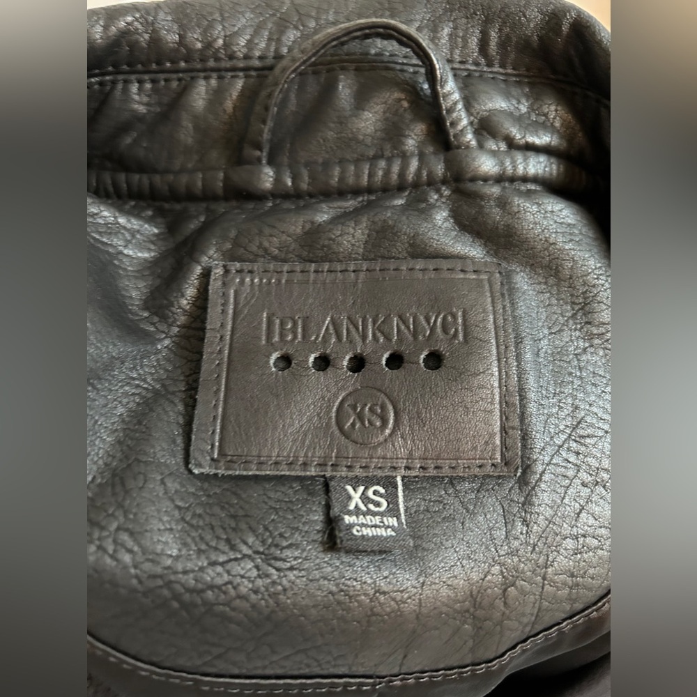 BLANK NYC Vegan Leather Moto Jacket In Onyx Sz XS/S ✨NWT✨ - Picture 12 of 14